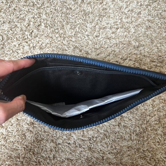 Disney X Coach Large Pouch In Signature Canvas With Dalmatian - Picture 4 of 6